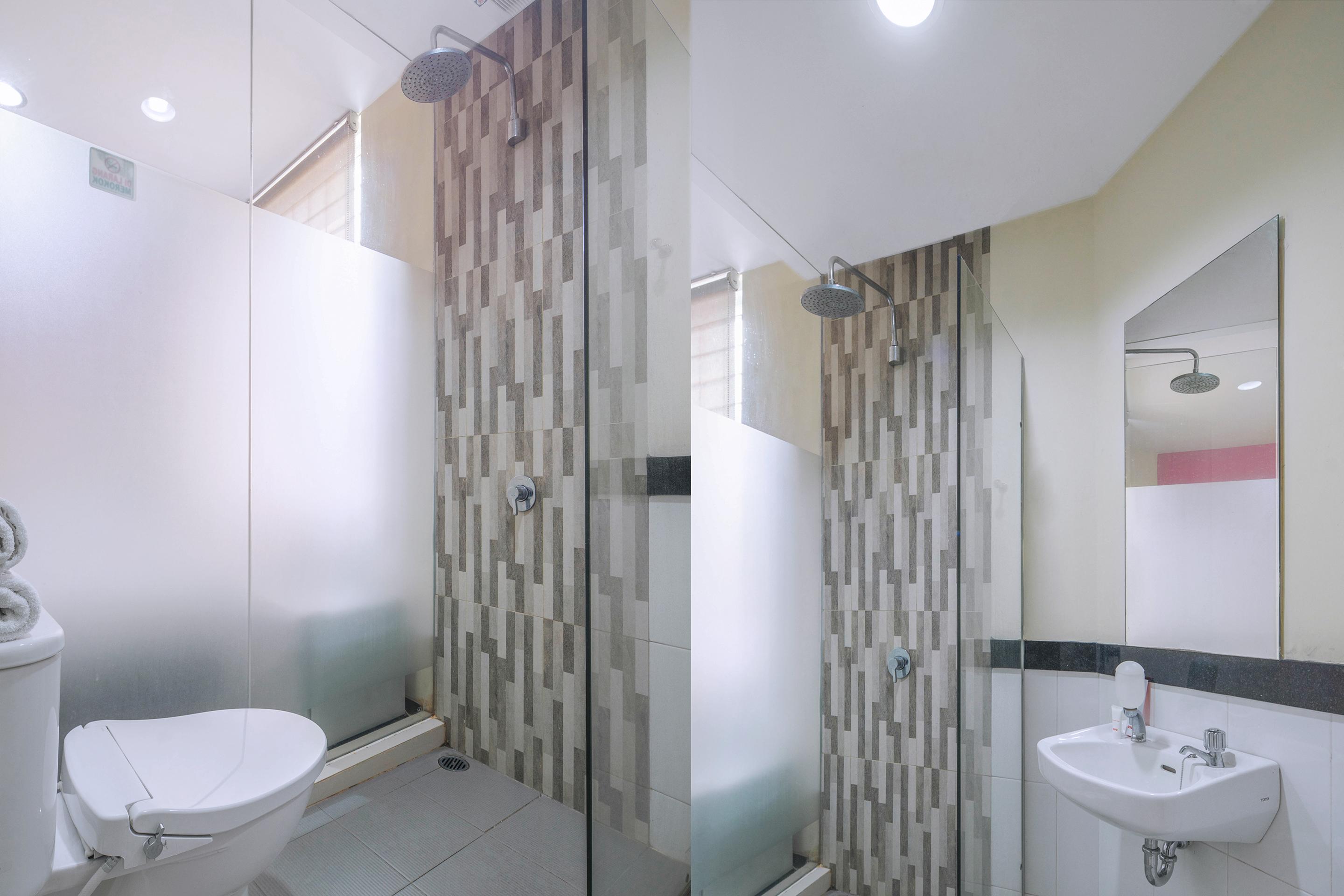 Super Oyo Capital O 1121 Orienchi 2 Hotel Jakarta Kültér fotó