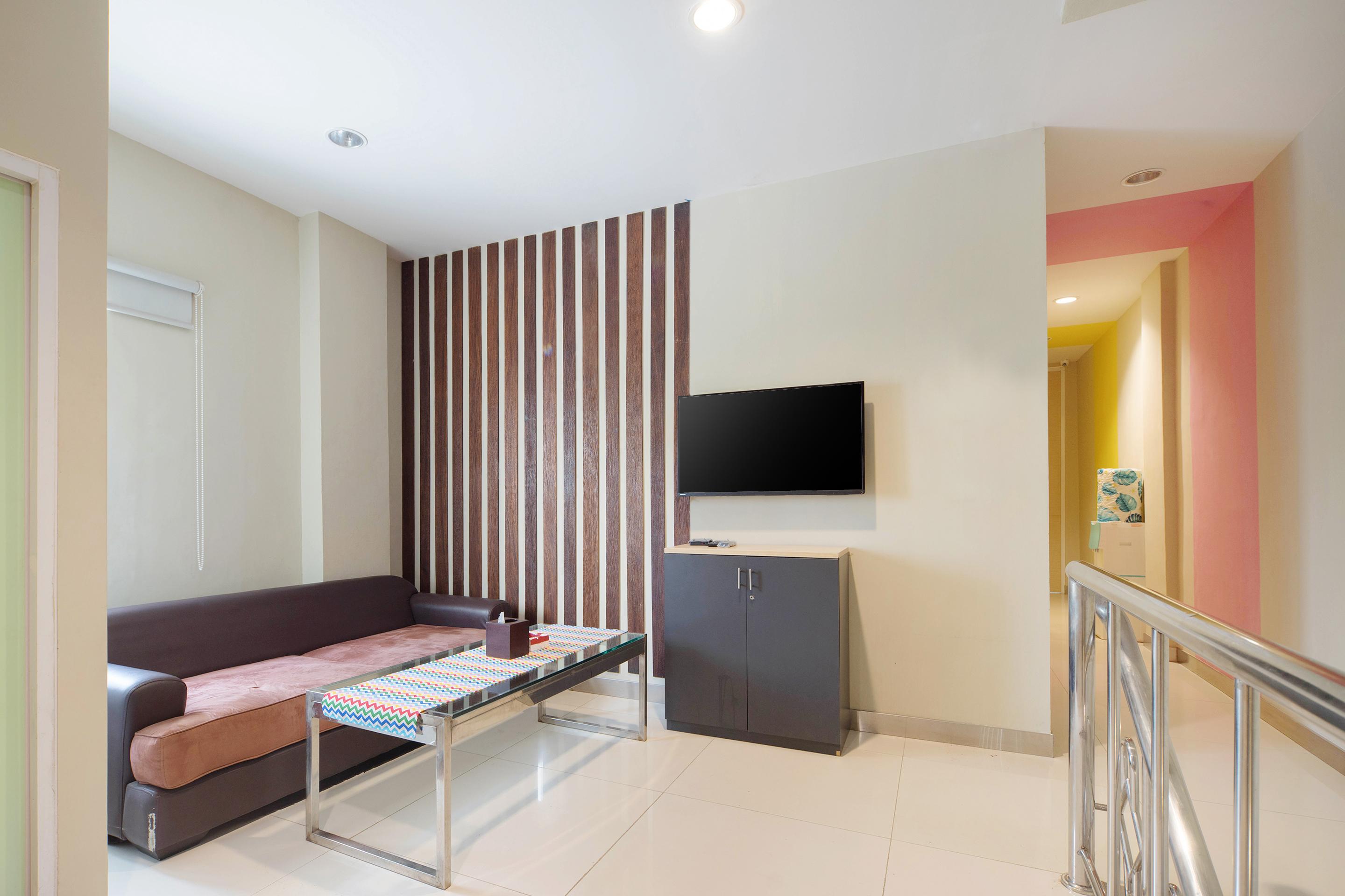 Super Oyo Capital O 1121 Orienchi 2 Hotel Jakarta Kültér fotó